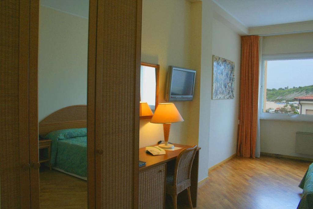 Hotel Scogliera Numana Cameră foto